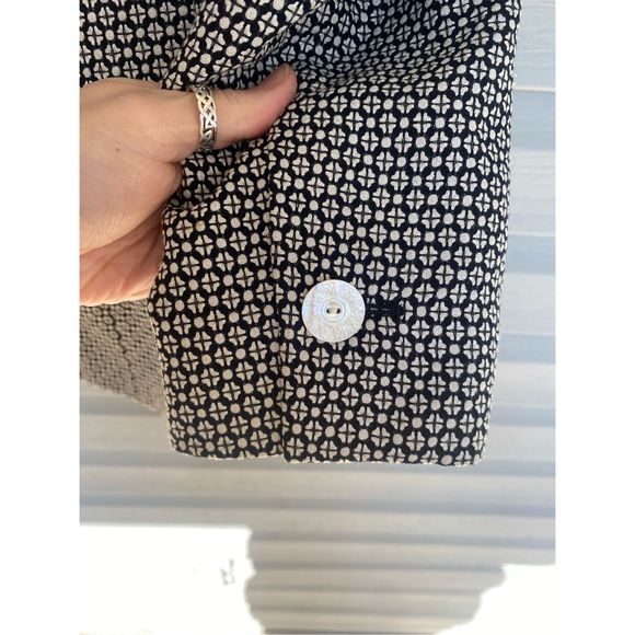 Escada Wool Silk Blend Black White Blazer, Mother of Pearl Button, Size Medium* - Picture 7 of 11